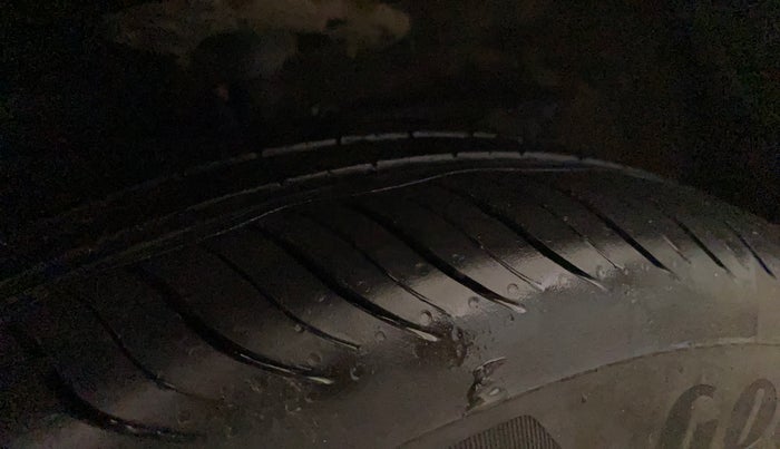 2023 Maruti Ciaz ZETA 1.5 SHVS MT PETROL, Petrol, Manual, 67,150 km, Left Front Tyre Tread