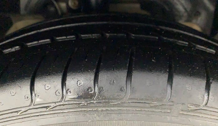 2018 Ford FREESTYLE TITANIUM 1.2 PETROL, Petrol, Manual, 21,205 km, Right Front Tyre Tread