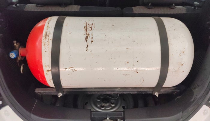 2013 Maruti Wagon R 1.0 LXI, CNG, Manual, 93,957 km, Boot Inside