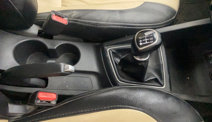 2016 Hyundai Elite i20 ASTA 1.4 CRDI (O), Diesel, Manual, 96,143 km, Gear Lever