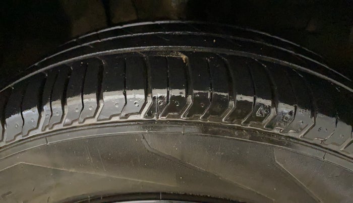 2022 Tata PUNCH ACCOMPLISHED MT, Petrol, Manual, 32,151 km, Right Front Tyre Tread