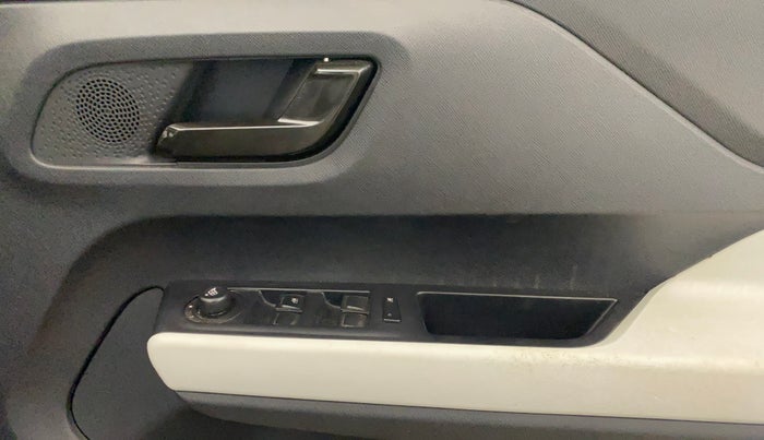 2022 Tata PUNCH ACCOMPLISHED MT, Petrol, Manual, 32,151 km, Driver Side Door Panels Control