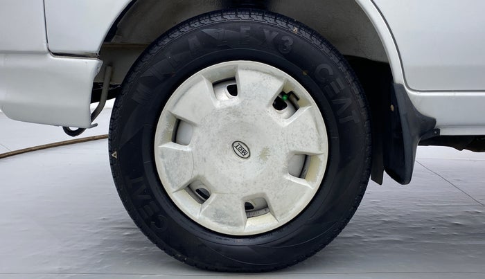 2017 Maruti Eeco 5 STR WITH AC PLUSHTR, Petrol, Manual, 30,696 km, Left Front Wheel
