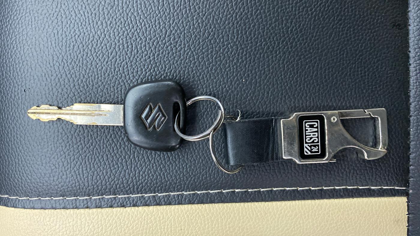 2017 Maruti Eeco 5 STR WITH AC PLUSHTR, Petrol, Manual, 30,696 km, Key Close Up