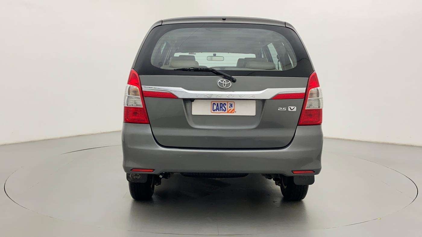 2014 Toyota Innova 2.5 VX 8 STR BS IV, Diesel, Manual, 1,37,097 km, Back/Rear
