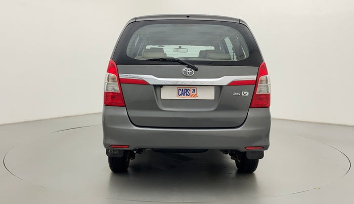 2014 Toyota Innova 2.5 VX 8 STR BS IV, Diesel, Manual, 1,37,097 km, Back/Rear