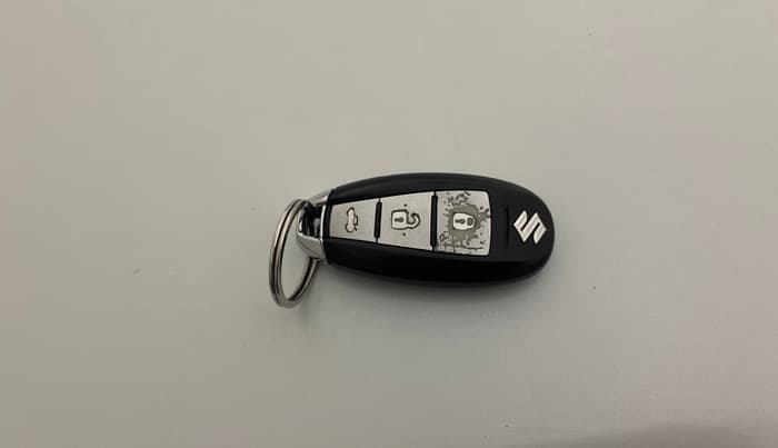 2016 Maruti Ciaz ZDI SHVS, Diesel, Manual, 1,23,397 km, Key Close Up