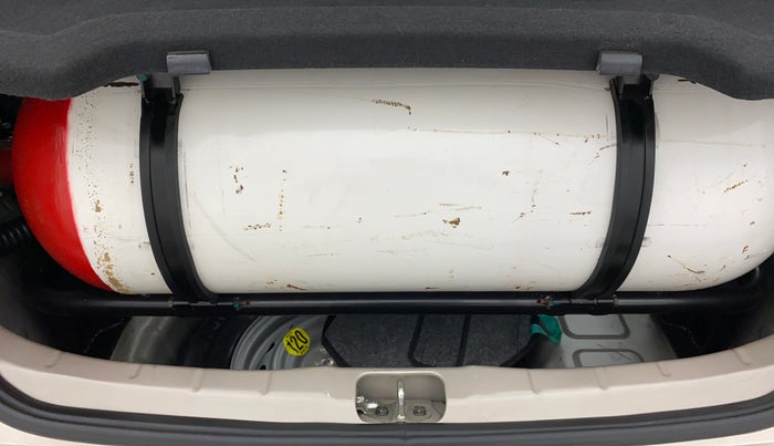 2019 Hyundai NEW SANTRO SPORTZ CNG, CNG, Manual, 11,893 km, Boot Inside