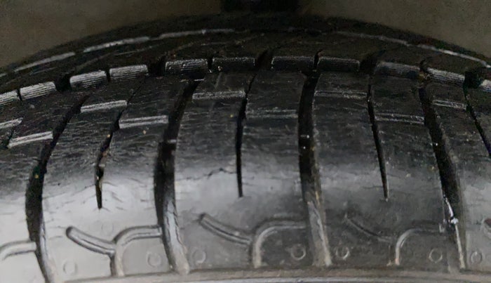 2019 Hyundai NEW SANTRO SPORTZ CNG, CNG, Manual, 11,893 km, Right Rear Tyre Tread