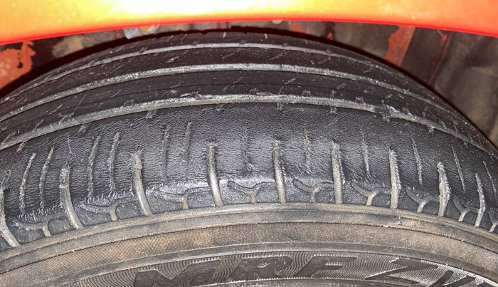 2014 Maruti Celerio VXI AMT, Petrol, Automatic, 35,960 km, Right Front Tyre Tread