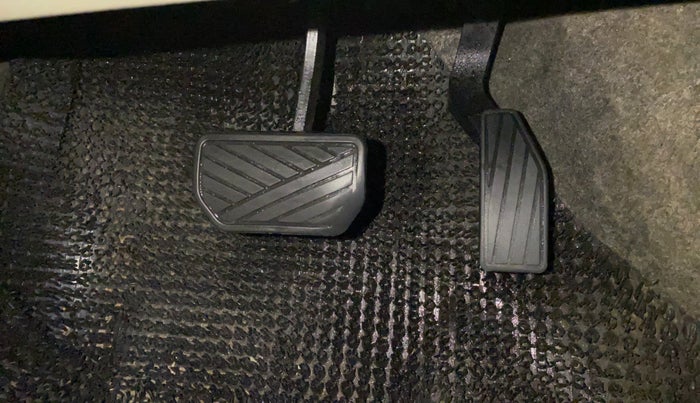 2014 Maruti Celerio VXI AMT, Petrol, Automatic, 35,960 km, Pedals