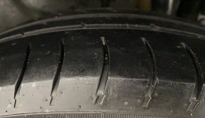 2012 Maruti Swift Dzire VXI, Petrol, Manual, 96,051 km, Left Rear Tyre Tread