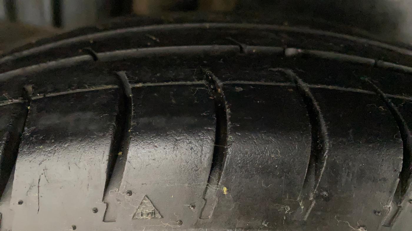 2012 Maruti Swift Dzire VXI, Petrol, Manual, 96,051 km, Right Rear Tyre Tread
