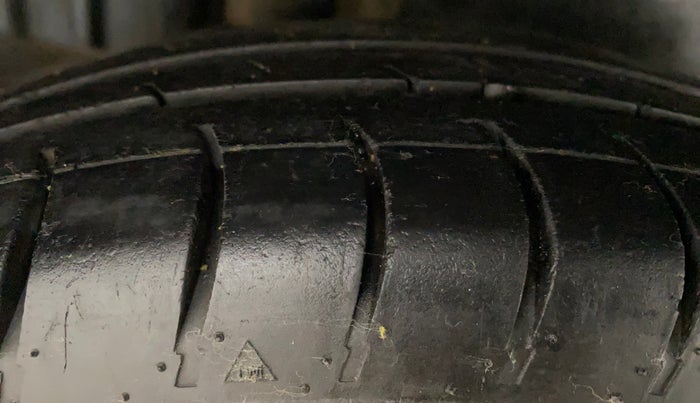 2012 Maruti Swift Dzire VXI, Petrol, Manual, 96,051 km, Right Rear Tyre Tread