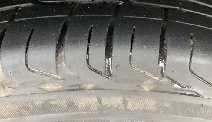 2022 Tata NEXON XZ PLUS PETROL, Petrol, Manual, 79,456 km, Right Front Tyre Tread