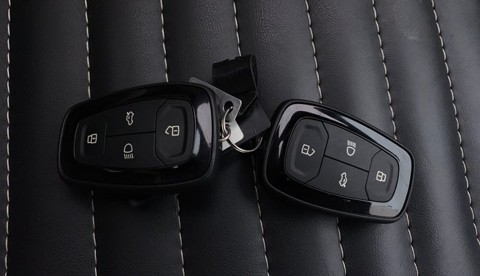 2022 Tata NEXON XZ PLUS PETROL, Petrol, Manual, 79,456 km, Key Close Up