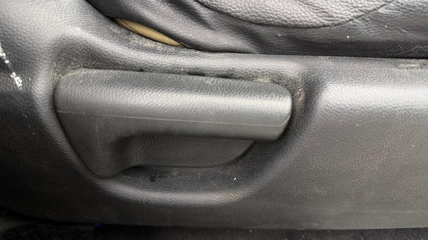 2017 Honda Jazz 1.2L I-VTEC E, Petrol, Manual, 91,033 km, Driver Side Adjustment Panel