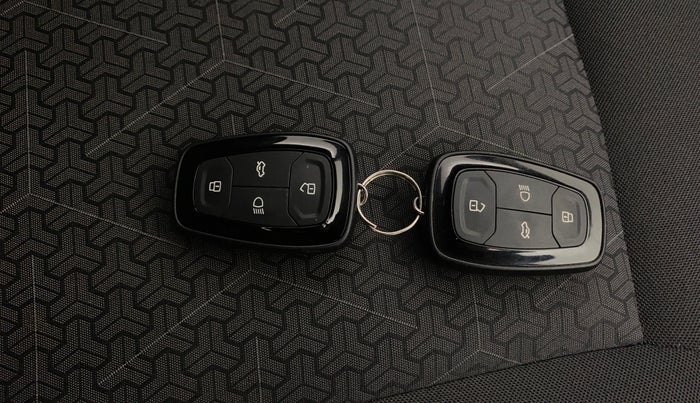 2024 Tata TIAGO NRG  NRG XZA CNG, CNG, Automatic, 20,409 km, Key Close Up