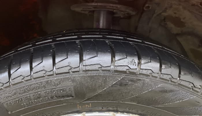 2018 Maruti Baleno ZETA CVT PETROL 1.2, Petrol, Automatic, 1,23,992 km, Right Front Tyre Tread