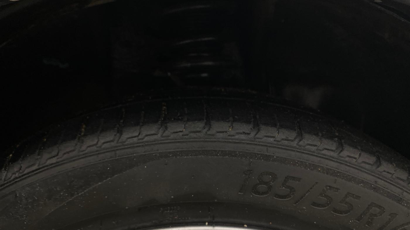 2017 Maruti IGNIS ALPHA 1.2, Petrol, Manual, 1,40,410 km, Right Front Tyre Tread