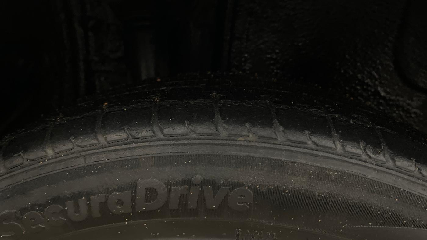 2017 Maruti IGNIS ALPHA 1.2, Petrol, Manual, 1,40,410 km, Right Rear Tyre Tread