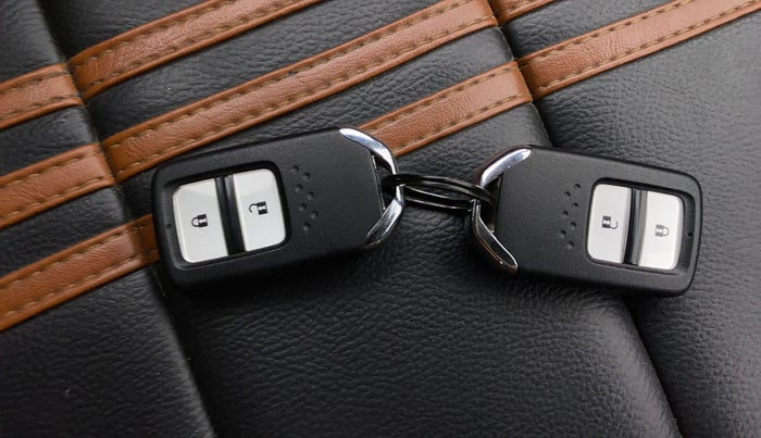 2018 Honda WR-V 1.5L I-DTEC VX MT, Diesel, Manual, 41,015 km, Key Close Up