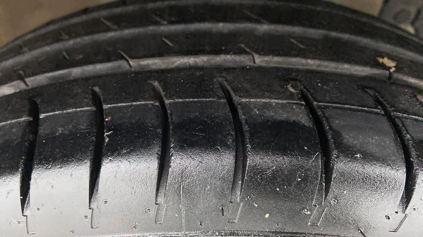2017 Maruti Swift Dzire ZDI AMT, Diesel, Automatic, 63,207 km, Right Front Tyre Tread