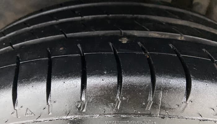 2017 Maruti Swift Dzire ZDI AMT, Diesel, Automatic, 63,207 km, Left Rear Tyre Tread