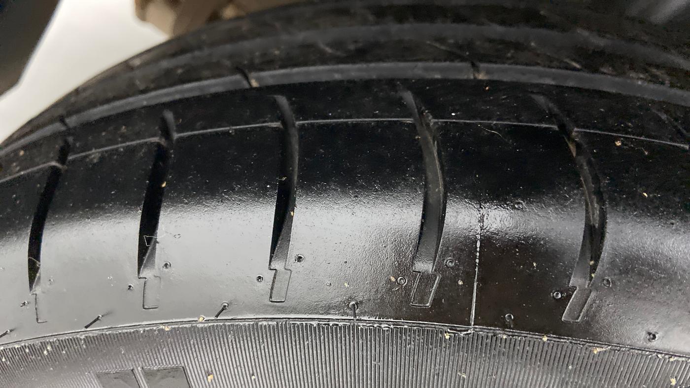2017 Maruti Swift Dzire ZDI AMT, Diesel, Automatic, 63,207 km, Right Rear Tyre Tread