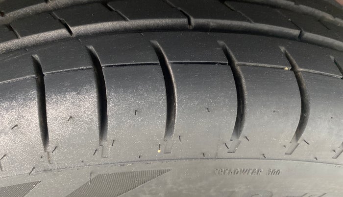 2017 Hyundai Elite i20 SPORTZ 1.4 CRDI, Diesel, Manual, 52,238 km, Right Rear Tyre Tread