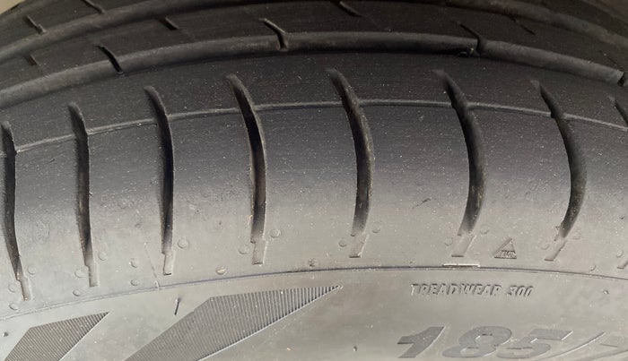 2017 Hyundai Elite i20 SPORTZ 1.4 CRDI, Diesel, Manual, 52,238 km, Left Front Tyre Tread