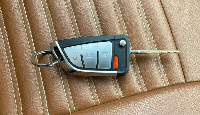 2017 Hyundai Elite i20 SPORTZ 1.4 CRDI, Diesel, Manual, 52,238 km, Key Close Up