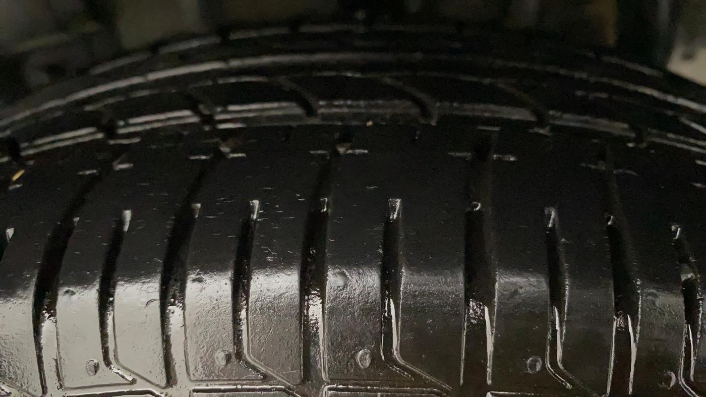 2022 Tata TIGOR XZ PLUS CNG, CNG, Manual, 27,301 km, Left Rear Tyre Tread