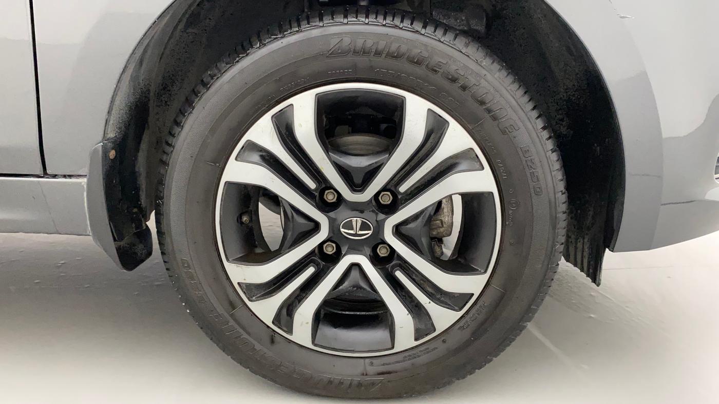 2022 Tata TIGOR XZ PLUS CNG, CNG, Manual, 27,301 km, Right Front Wheel