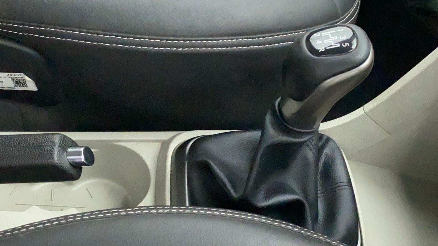2022 Tata TIGOR XZ PLUS CNG, CNG, Manual, 27,301 km, Gear Lever