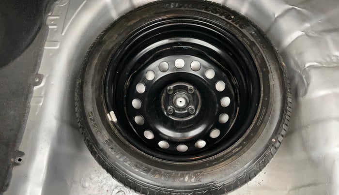 2015 Hyundai Verna FLUIDIC 4S1.6 VTVT S O AT, Petrol, Automatic, 80,101 km, Spare Tyre