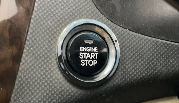 2015 Hyundai Verna FLUIDIC 4S1.6 VTVT S O AT, Petrol, Automatic, 80,101 km, Keyless Start/ Stop Button