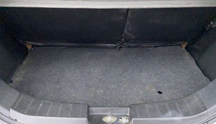 2015 Maruti Wagon R 1.0 LXI, Petrol, Manual, 21,963 km, Boot Inside View