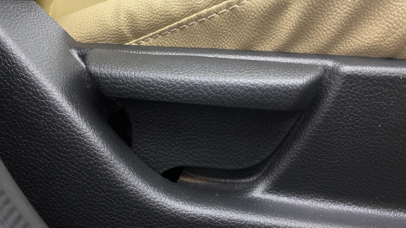 2018 Hyundai Eon MAGNA +, Petrol, Manual, 53,017 km, Driver Side Adjustment Panel