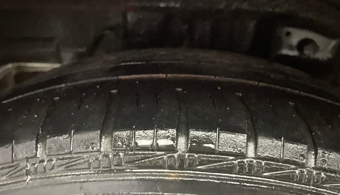 2018 Hyundai Eon MAGNA +, Petrol, Manual, 53,017 km, Right Rear Tyre Tread