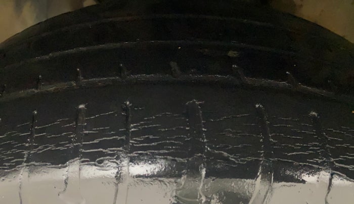 2016 Hyundai Elite i20 SPORTZ 1.2, Petrol, Manual, 46,386 km, Left Front Tyre Tread