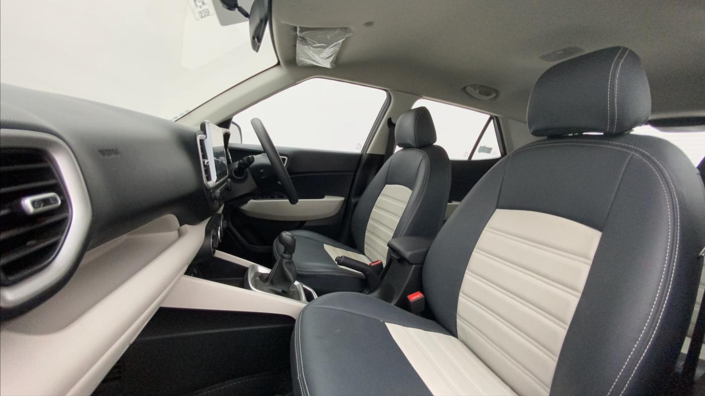 2023 Hyundai VENUE S(O) 1.2, Petrol, Manual, 6,659 km, Right Side Front Door Cabin