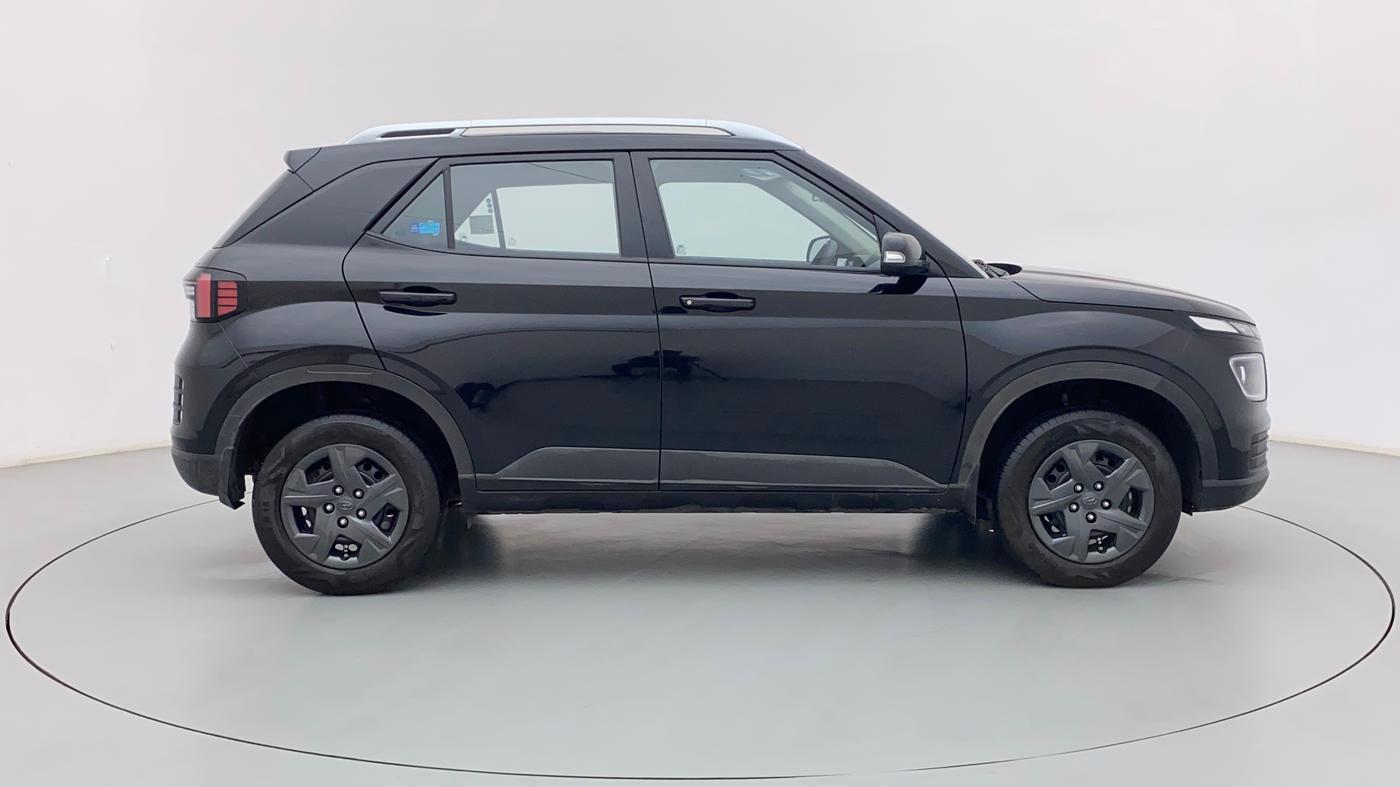 2023 Hyundai VENUE S(O) 1.2, Petrol, Manual, 6,659 km, Right Side View