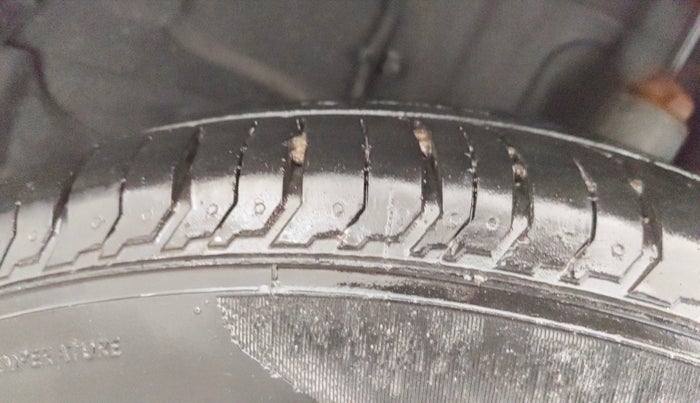 2023 Tata PUNCH ADVENTURE AMT, Petrol, Automatic, 25,116 km, Left Rear Tyre Tread