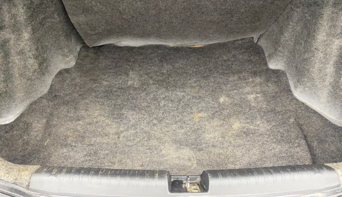 2015 Honda Amaze 1.2L I-VTEC S, Petrol, Manual, 82,922 km, Boot Inside