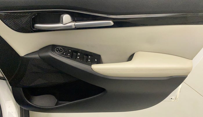 2020 KIA SELTOS HTX 1.5 PETROL, Petrol, Manual, 15,926 km, Driver Side Door Panels Control