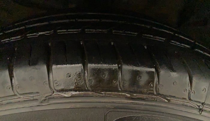 2020 KIA SELTOS HTX 1.5 PETROL, Petrol, Manual, 15,926 km, Right Front Tyre Tread
