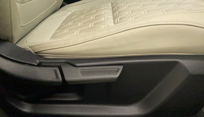 2020 KIA SELTOS HTX 1.5 PETROL, Petrol, Manual, 15,926 km, Driver Side Adjustment Panel