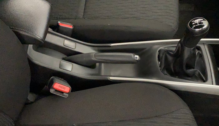 2018 Maruti Baleno DELTA PETROL 1.2, Petrol, Manual, 45,409 km, Gear Lever