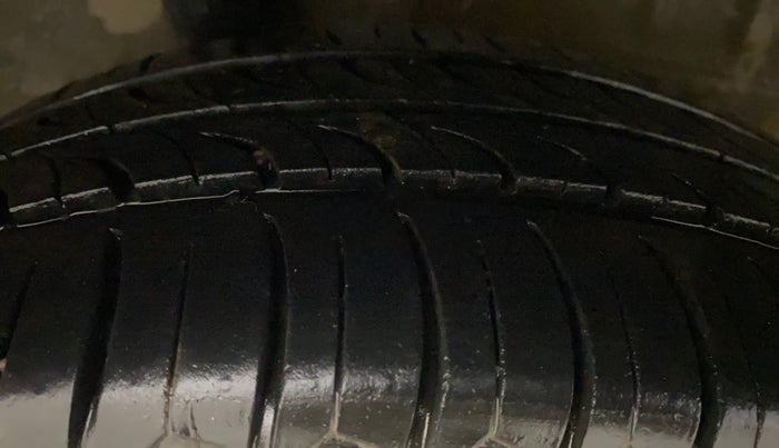 2018 Honda Amaze 1.5L I-DTEC V, Diesel, Manual, 1,31,503 km, Right Rear Tyre Tread